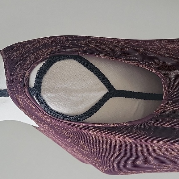 Evereve‎ Hazel Burgundy Scoop Neck Sleeveless Pleated Dress Women Sz Medium - Picture 7 of 15